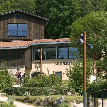 Le Moulin De Nouara 3*