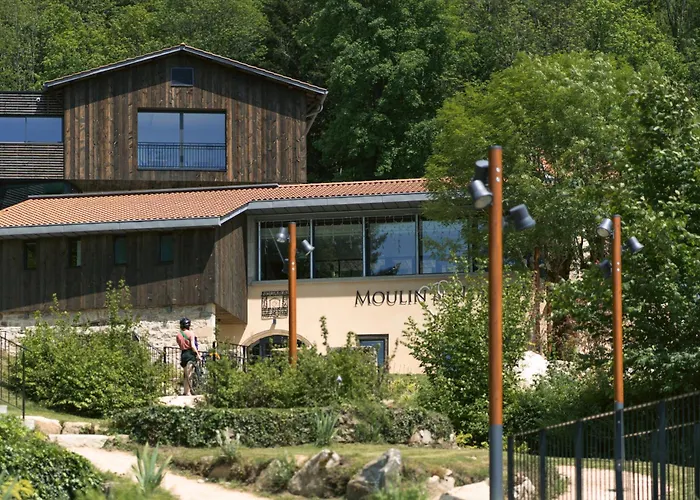 Le Moulin De Nouara 3*